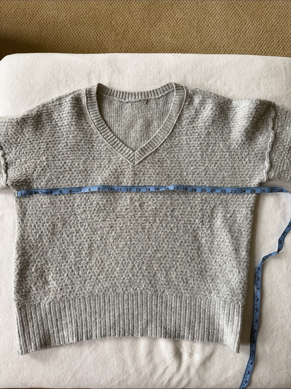 Women's V-Neck Short Sleeve Sweater - Light Gray
